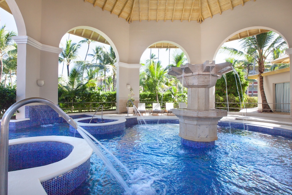 Majestic Colonial Pool (2)