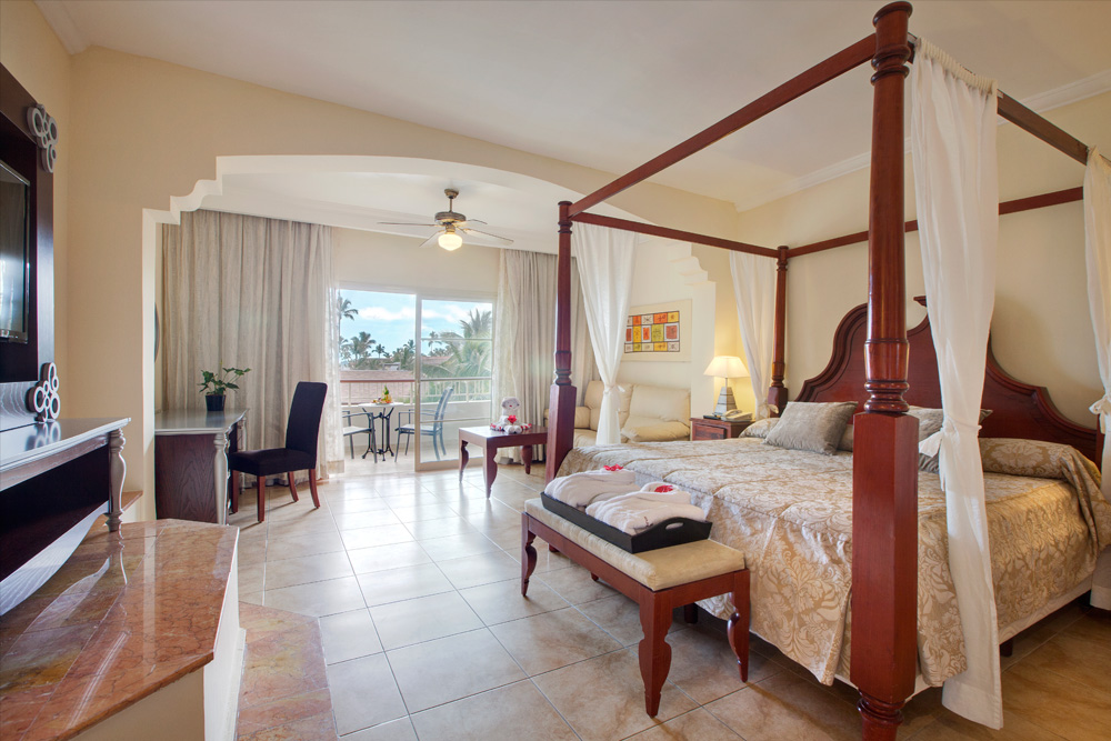 Majestic Colonial Room (2)